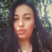 Stefani C. Dos Santos