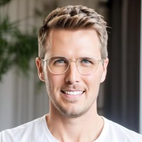 Brett MacLennan
