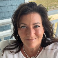 Deb Tukis