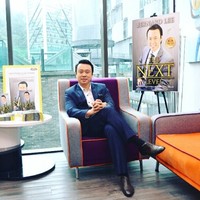 Bernard Lee