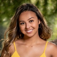 Ariana Betts, Aa, As