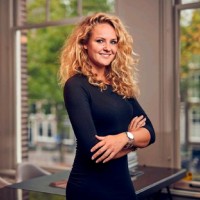 Tara Van Den Berg