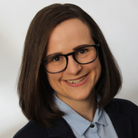 Dr. Julia Zirfas