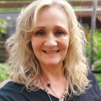 Edith Van Schaik