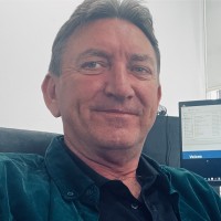 Noel J Oakes