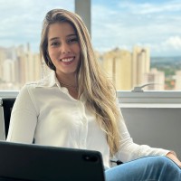 Júlia Bitar
