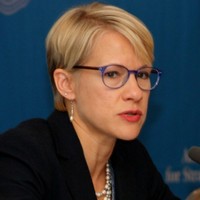 Kate Almquist Knopf