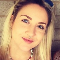 Chloe Stirling