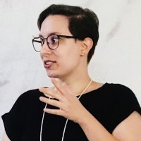 Amanda Mayer Casarin