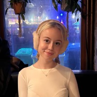 Phoebe Lowe