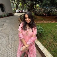 Roshni V Chhabria