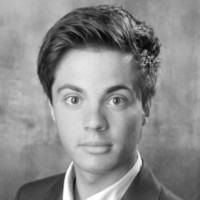 Robert Schellenberg