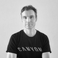 César R.