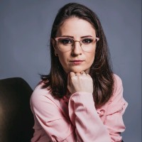 Aline Paula De Mello