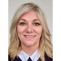 Lesley-Ann Knoll