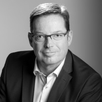 Dr. Peter Horn