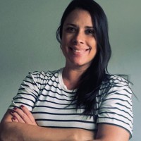 Paula Neves