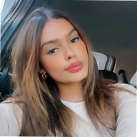Hellen Caroline