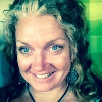 Kelly Davies