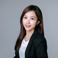 Amber W.