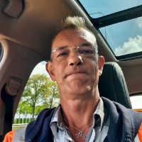 Frank Van Den Dool