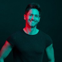 Tomi Persely