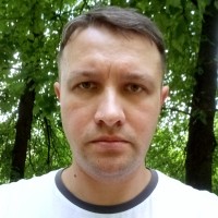Антон Илларионов