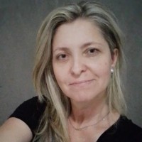 Luciane Rodrigues Falconi