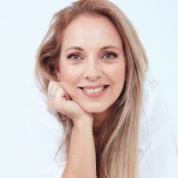 Mónica V. Petrochelli