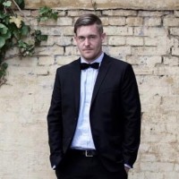 Lasse Lucas Larving