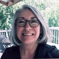 Suzanne Hecht