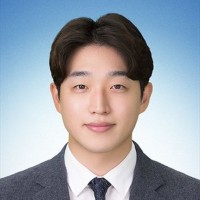 조현욱