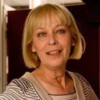 Annelies J E Baars