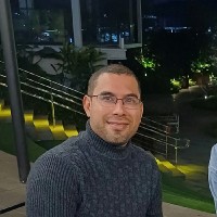Luis J Pinto B