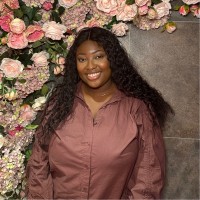 Deborah Ajanaku-ziert