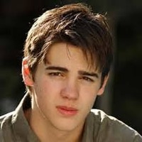 Luis Bond