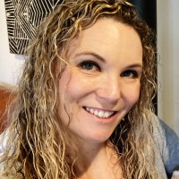 Stephanie Schnoor