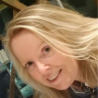 Lynda Nicholson
