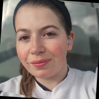 Hayley De Garnham