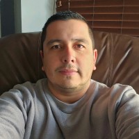Mauricio R.