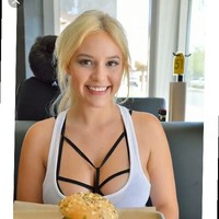 Nicole Tom