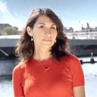 Donna Mena