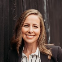 Lynnsy Snook, Mba