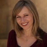 Jennifer Flores, LMFT