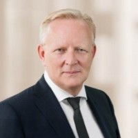 Dr. Matthias Menke