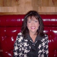 Jennifer Hefner