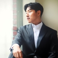 HJ K