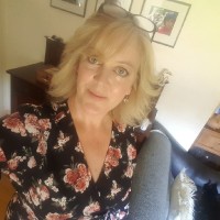 Louise Amos