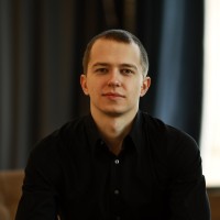 Александр Ефремов