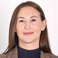 Elizabeth Szep, Cfa